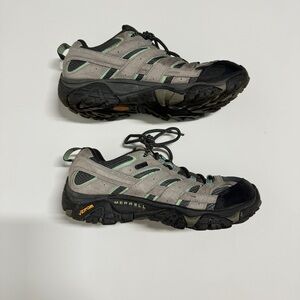Merrell - Women's Moab 2 Waterproof Lace Up Hiking Shoe in Gray & Mint Green